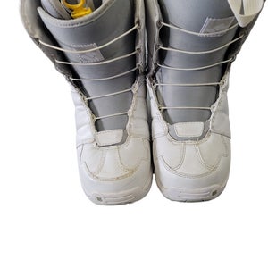 Used Burton Mint Senior 7.5 Womens Snowboard Boots