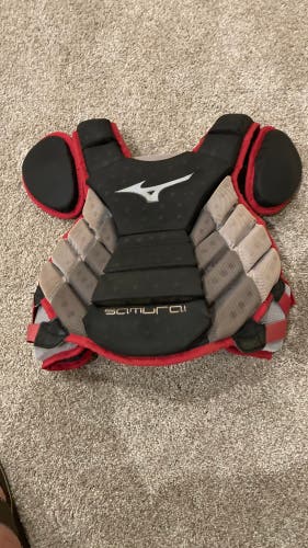Mizuno Samurai Catcher's Chest Protector 14” Red
