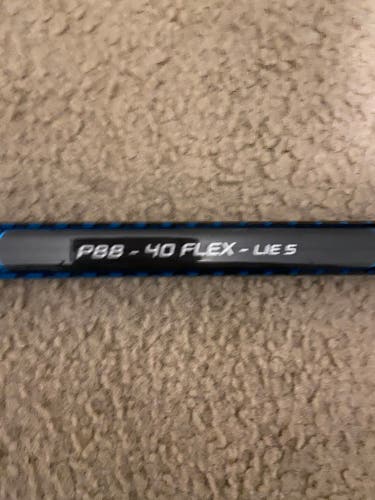 Intermediate Right Handed P88 Nexus Geo Hockey Stick
