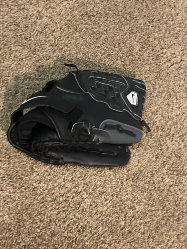 Nike Barely Used Outfield/infield Youth Baseball Glove