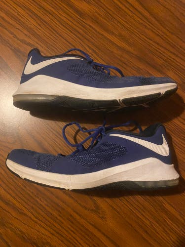Nike AirMax Men’s 9.5 Training Running Shoes