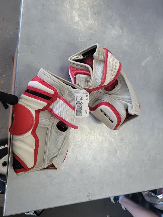 Used Warrior Maverick Md Lacrosse Arm Pads And Guards