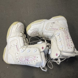 Used Salomon Kiana Senior 7.5 Women's Snowboard Boots