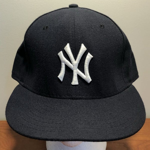 New York Yankees Hat Baseball Cap Fitted 7 5/8 New Era Blue