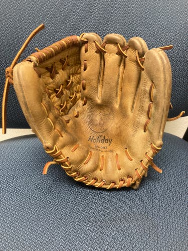 Re-laced/reconditioned Holiday Professional Model Glove-12.75’ RHT