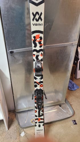 Used Unisex Volkl 156 cm Park Volkl Revolt 86 Skis With Bindings
