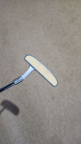 Used Men's Wilson Right Handed Blade harmonized Putter