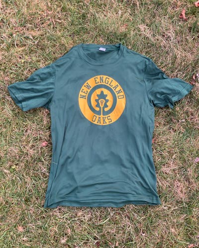 New England Oaks shooter Shirt Medium