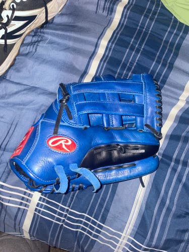 Used Right Hand Throw 12.75" Gold Glove Elite Baseball Glove