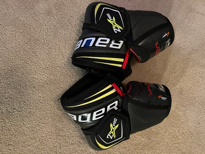 Used Medium Bauer  VAPOR 2X PRO Elbow Pads