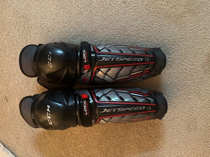 Ccm 12” Junior Jet speed Ft370 Shin Pads