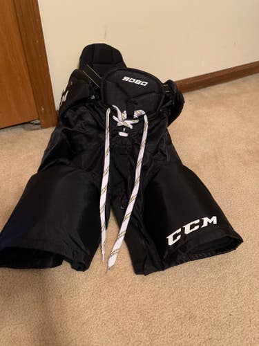 NEW Junior Large CCM Tacks 9060 Hockey Pants