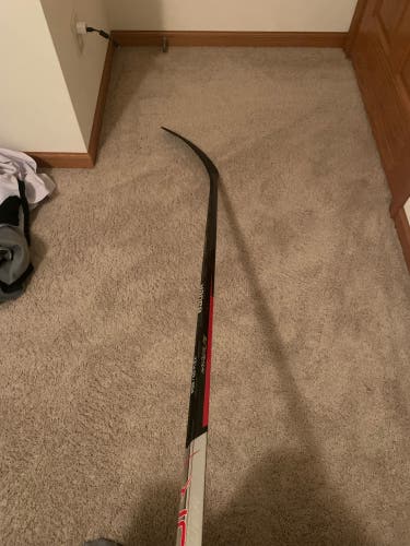 Senior Right Handed P92 Vapor Hyperlite Hockey Stick