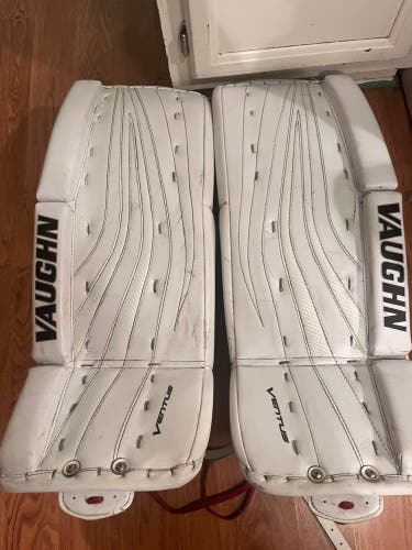 26" Vaughn  Ventus SLR Jr Goalie Leg Pads