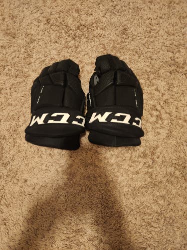 Used CCM QLT270 Gloves 13"