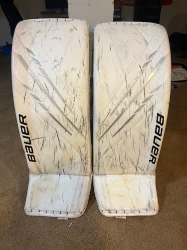 33"  2021 Bauer Hyperlite Goalie Leg Pads