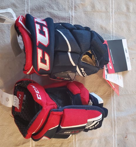 New CCM JetSpeed FT390 Gloves 11"