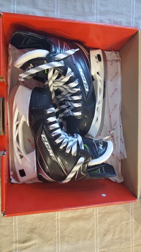 Junior New CCM RibCor 78K Hockey Skates Regular Width Size 1.5