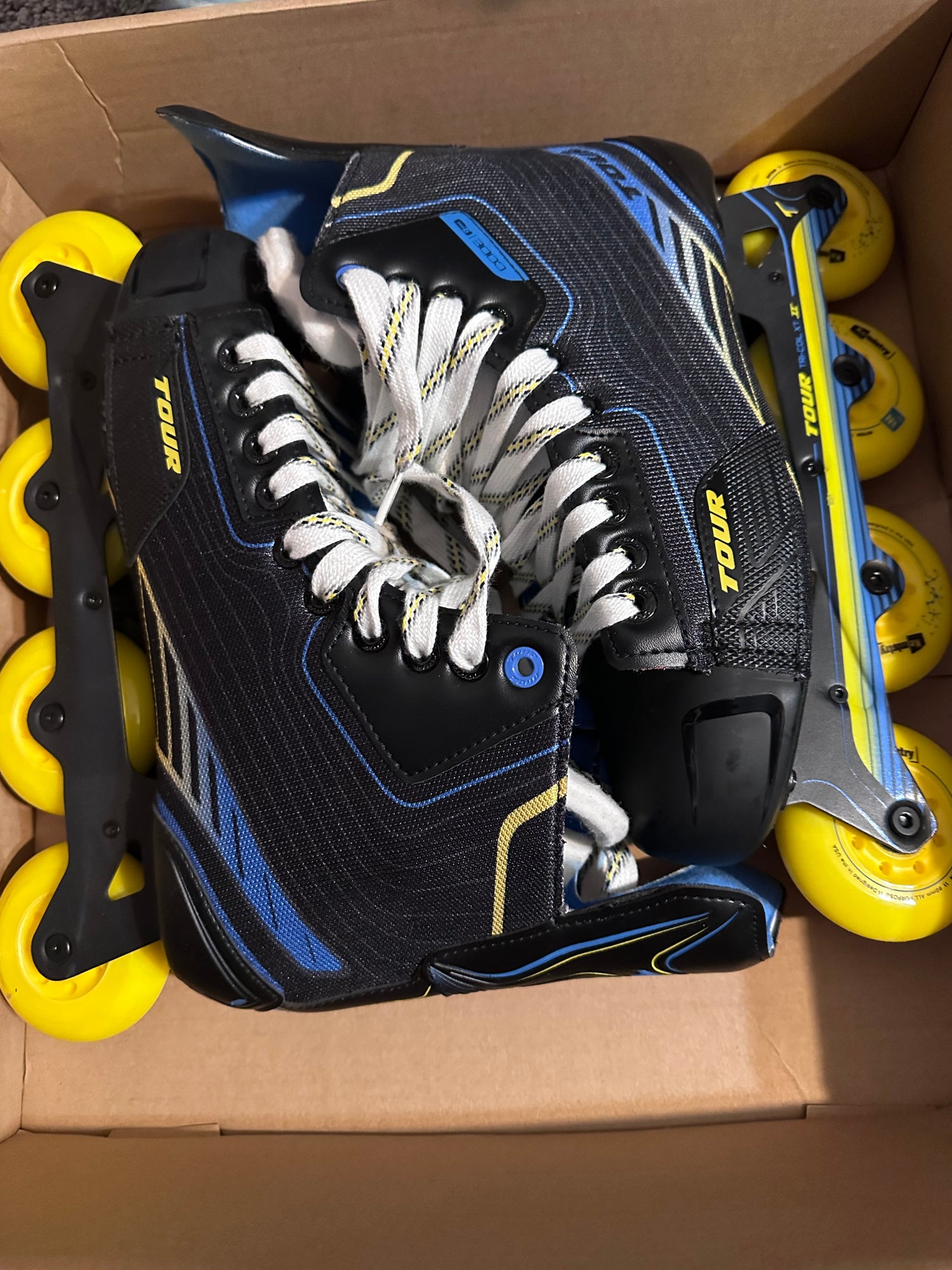 New In Box Tour Code 9.One Inline Hockey Skates Senior Size 9
