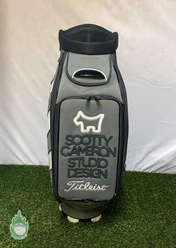Used Titleist Scotty Cameron Junkyard Dog Golf Staff Bag 6-Way White/Gray