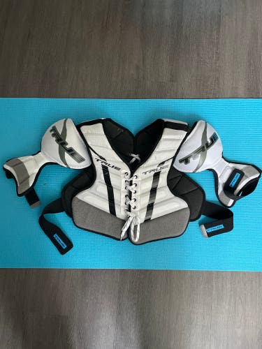 True Retro XL Senior Shoulder Pads