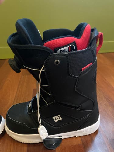 Men's Used Size 8.0 (Women's 9.0) DC Snowboard Boots Medium Flex All Mountain