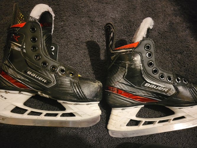 Youth Used Bauer Vapor 2X Pro Hockey Skates Regular Width Size 12