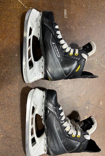 Bauer Used Intermediate Hockey Skates