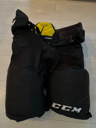 Senior Medium CCM AS1 Hockey Pants
