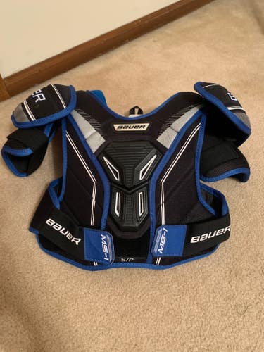 NEW Small Bauer MS1 Shoulder Pads Hockey