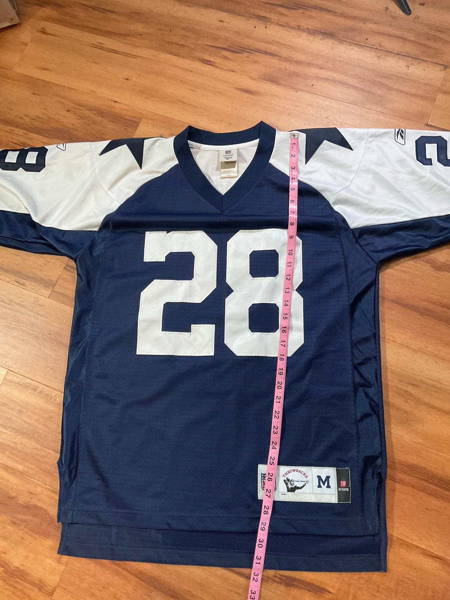 Felix Jones #28 Cowboys Throwback Jersey. Reebok. White Blue Patch Jersey. Vintage. Size Large. Gogovintage.