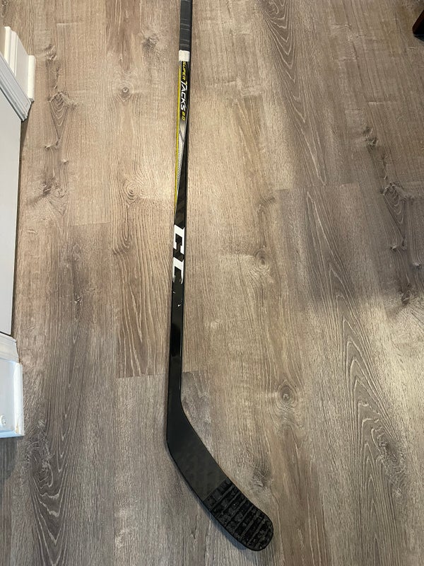 CCM Super Tacks 2.0 Grip Hockey Stick Junior 50 Flex-HSSTK2G