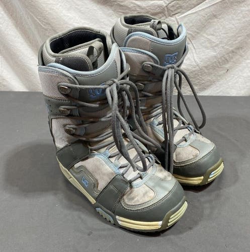DC Phase Women's High-Quality All-Mountain Snowboard Boots Gray US 8.5 EU 40