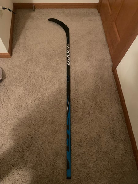 Senior Right Handed P92 Pro Stock Nexus volt Hockey Stick