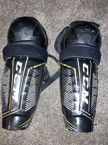 Used CCM Tacks 9040 Shin Pads