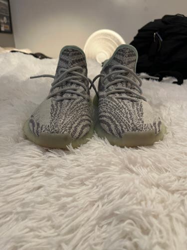 Yeezy Boost 350 V2 ‘Blue Tint’ Size 10