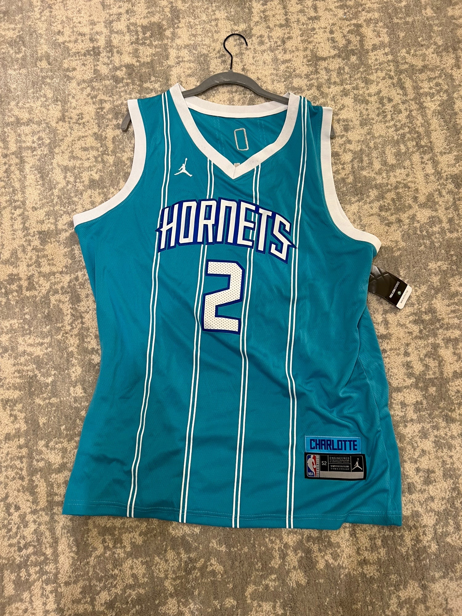 LaMelo Ball Charlotte Hornets Jersey Mens Large Jersey Size 50 Purple  Stitched