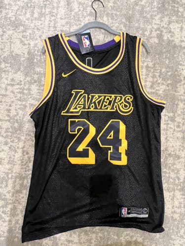 Adult Extra Large Stitched Swingman Lakers Snakeskin Kobe Bryant Jersey