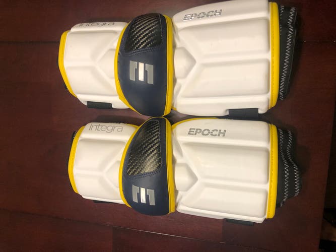 NLL Branded-New Large Under Armour Arm Pads