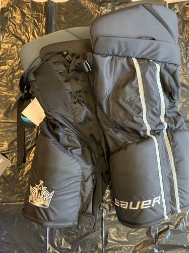 Senior Medium Bauer Pro Stock Hockey Pants