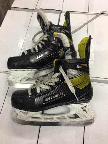 Used Bauer  Size 4 Supreme 3S Hockey Skates