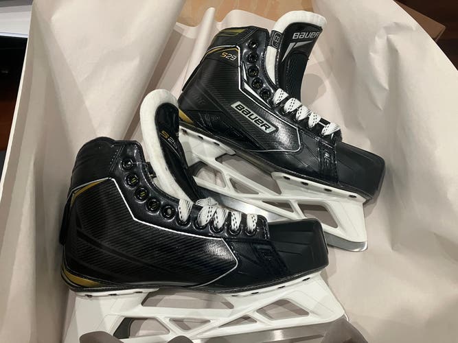 New Bauer Regular Width Size 8 Supreme S29 Hockey Goalie Skates