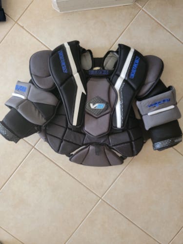 Used Large Vaughn Velocity V9 Goalie Chest Protector