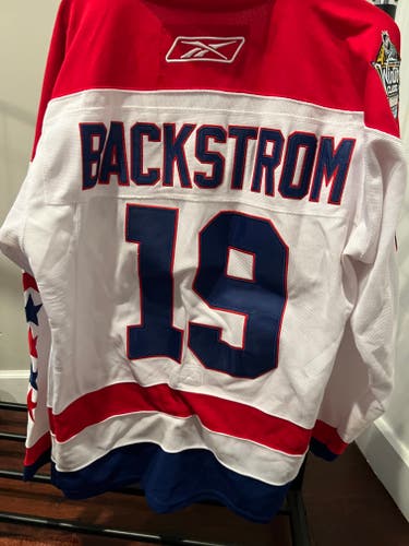 White 2011 Winter Classic -Used Reebok Jersey - Backstrom
