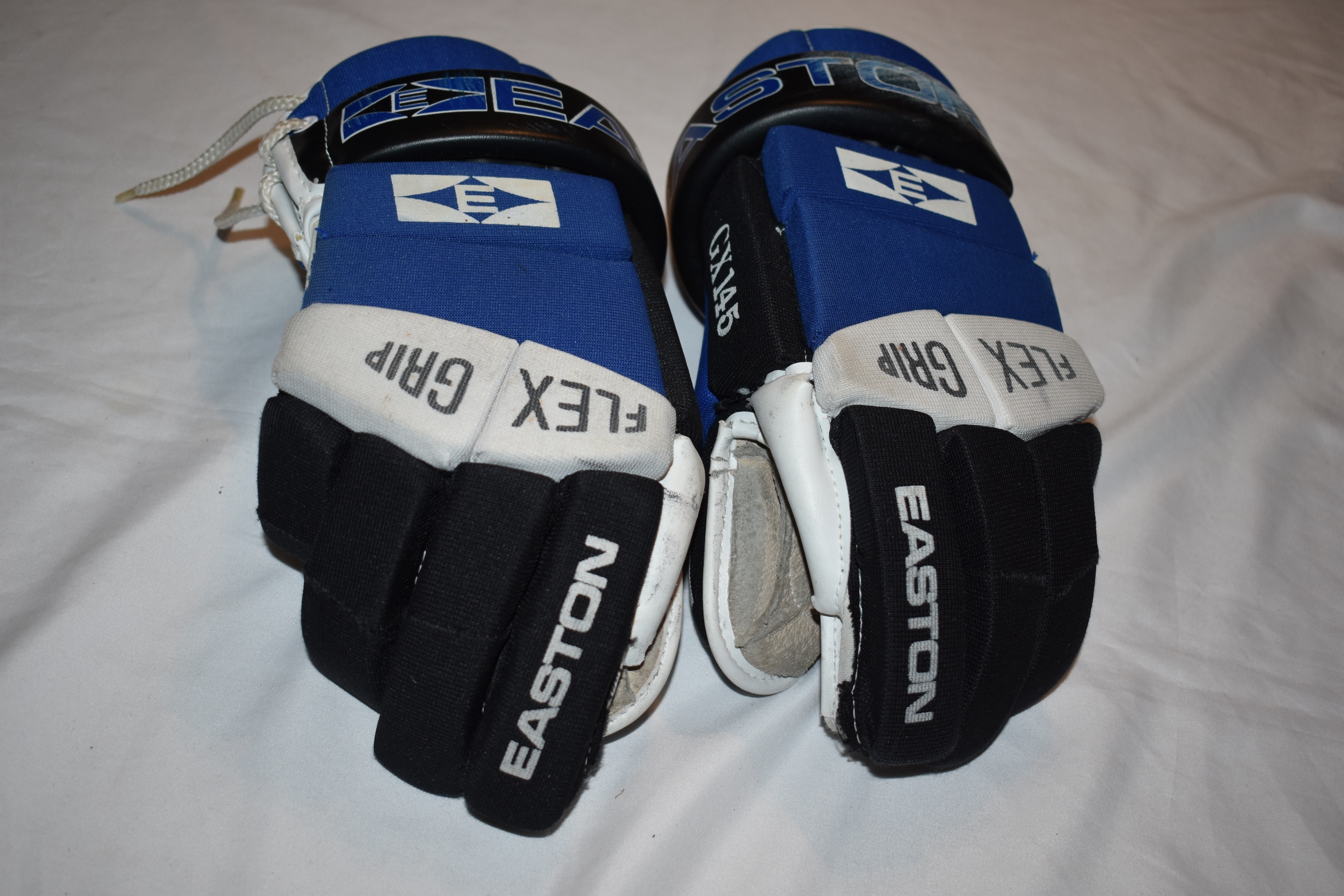 Easton GX145 Flex Grip Leather Palm Hockey Gloves, Black/White/Blue, 14.5 Inches
