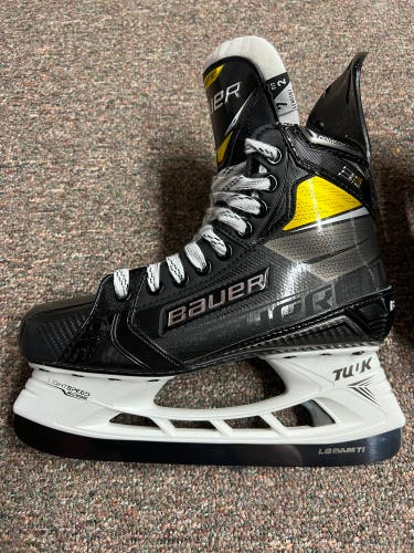 New Bauer Supreme 3S Pro Hockey Skates - Size 7 - Fit 2
