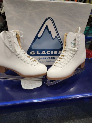 New Jackson GSU 120 Figure Skates Size 7