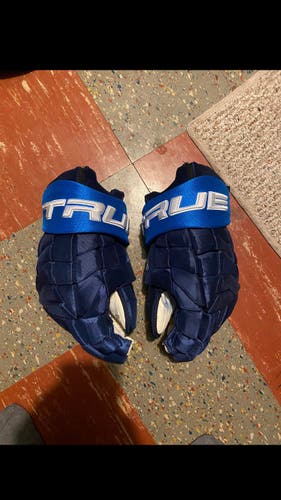 True 14" Pro Stock XC9 Gloves Gloves