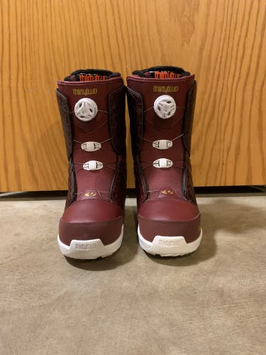 (Brand New) Women's Size 7.0 Thirty Two Adjustable Flex STW BOA Snowboard Boots