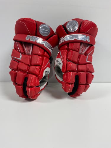 New Player's Maverik M4 Lacrosse Gloves - SIZE MEDIUM - BUNDLE DEAL - BRAND NEW